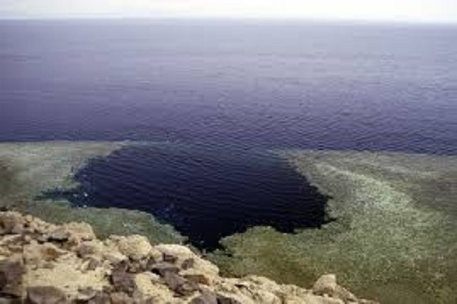 Abu Galum and the blue hole